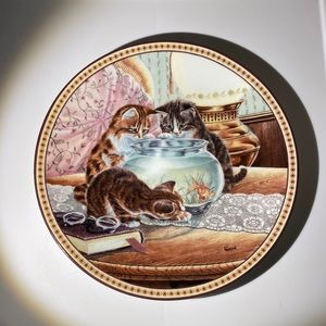 Decorative Cat Plate - Fish Tales 1991 KNOWLES CHINA